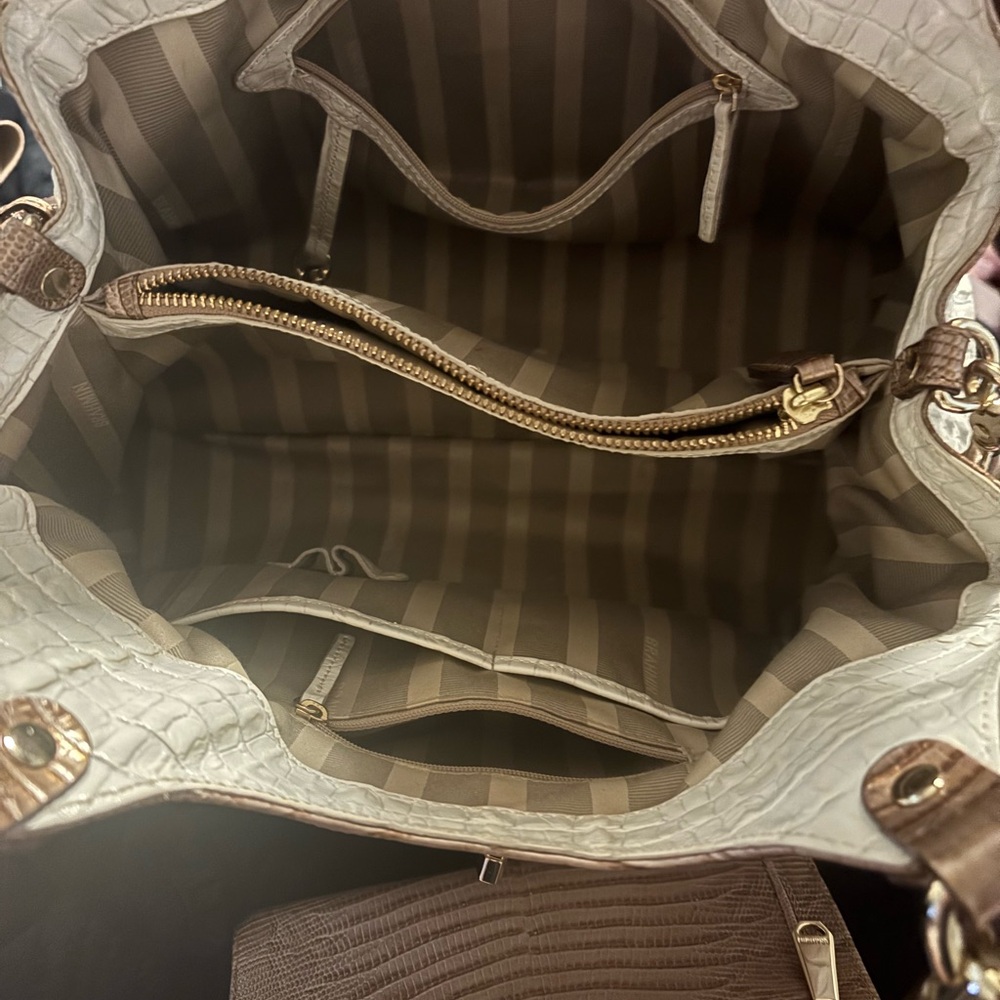 BEAUTIFUL BRAHMIN ‘MOTHER OF PEARL’ CROCODILE “ELISA” HOBO SATCHEL & WALLET - Picture 3 of 4